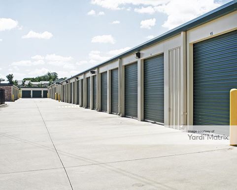 Source URL: https://cdnsc.rentcafe.com/dmslivecafe/3/1071685/1071685-1-4.jpg?width=-1&height=385&quality=80