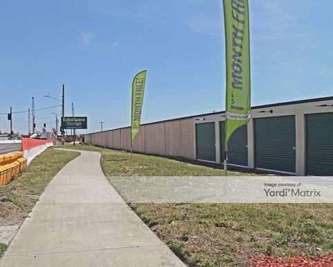 Source URL: https://cdnsc.rentcafe.com/dmslivecafe/3/1071698/1071698-1-4.jpg?width=-1&height=385&quality=80