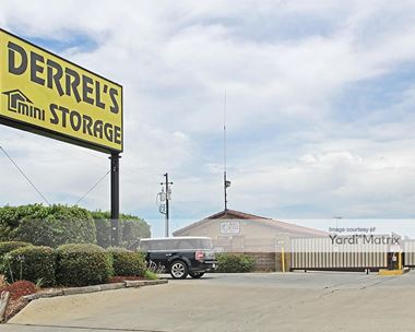 Image for Derrel's Mini Storage - 491 Herndon Avenue, Clovis, CA