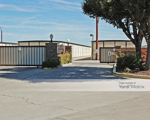 Source URL: https://cdnsc.rentcafe.com/dmslivecafe/3/1071739/1071739-1-4.jpg?width=-1&height=385&quality=80