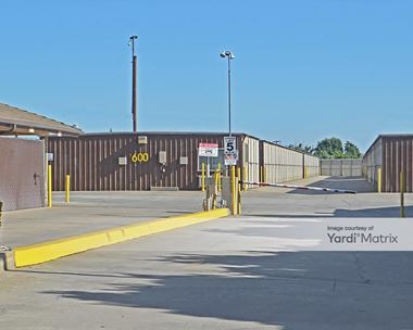 Image for Derrel's Mini Storage - 3275 West Ashlan Avenue, Fresno, CA