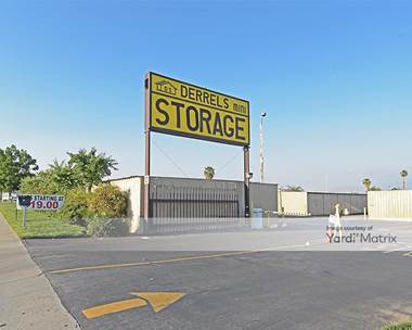 Storage Units for Rent available at 101 Mount Vernon Avenue, Bakersfield, CA 93307