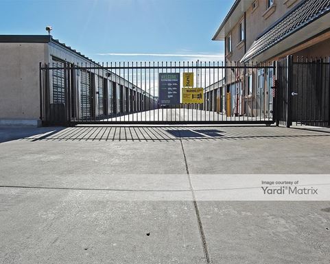 Source URL: https://cdnsc.rentcafe.com/dmslivecafe/3/1071756/1071756-1-4.jpg?width=-1&height=385&quality=80