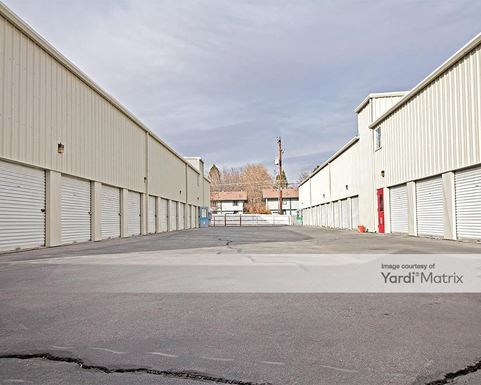 Source URL: https://cdnsc.rentcafe.com/dmslivecafe/3/1071765/1071765-1-4.jpg?width=-1&height=385&quality=80