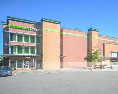 Storage Units for Rent available at 1325 West Mallard Creek Church Road, Charlotte, NC 28262