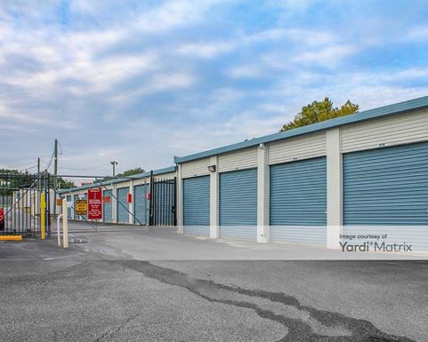 Source URL: https://cdnsc.rentcafe.com/dmslivecafe/3/1071882/1071882-1-5.jpg?width=-1&height=385&quality=80