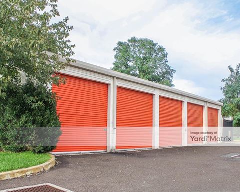 Source URL: https://cdnsc.rentcafe.com/dmslivecafe/3/1071883/1071883-1-5.jpg?width=-1&height=385&quality=80