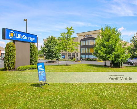 Source URL: https://cdnsc.rentcafe.com/dmslivecafe/3/1071892/1071892-1-2.jpg?width=-1&height=385&quality=80