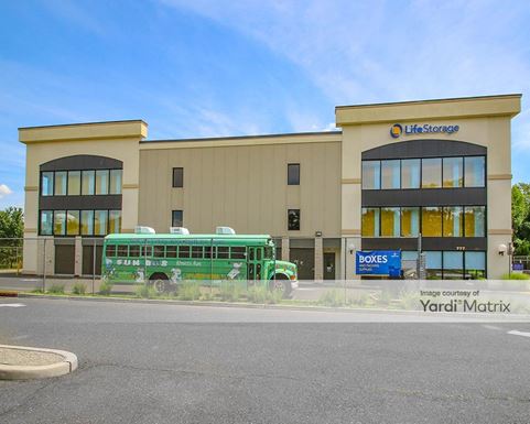 Source URL: https://cdnsc.rentcafe.com/dmslivecafe/3/1071892/1071892-1-4.jpg?width=-1&height=385&quality=80