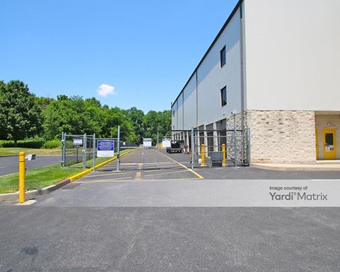 Source URL: https://cdnsc.rentcafe.com/dmslivecafe/3/1071893/1071893-1-2.jpg?width=-1&height=385&quality=80