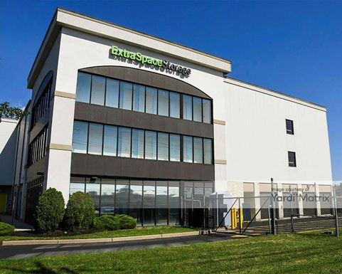 Source URL: https://cdnsc.rentcafe.com/dmslivecafe/3/1071893/1071893-1-3.jpg?width=-1&height=385&quality=80