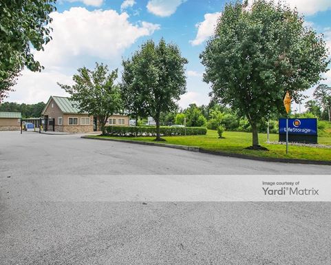 Source URL: https://cdnsc.rentcafe.com/dmslivecafe/3/1071911/1071911-1-4.jpg?width=-1&height=385&quality=80