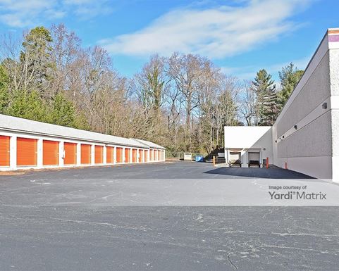 Source URL: https://cdnsc.rentcafe.com/dmslivecafe/3/1071946/1071946-1-4.jpg?width=-1&height=385&quality=80