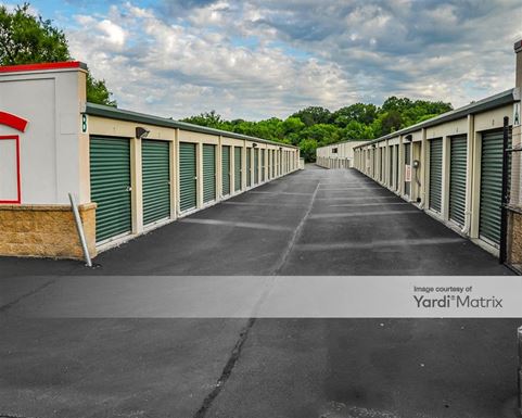 Source URL: https://cdnsc.rentcafe.com/dmslivecafe/3/1071985/1071985-1-5.jpg?width=-1&height=385&quality=80