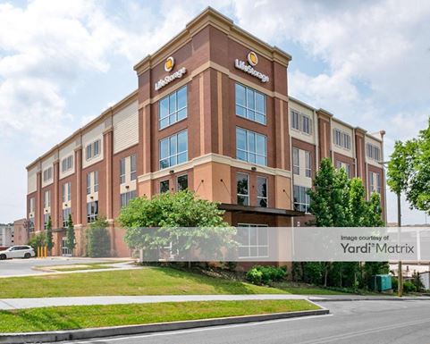 Source URL: https://cdnsc.rentcafe.com/dmslivecafe/3/1071995/1071995-1-3.jpg?width=-1&height=385&quality=80