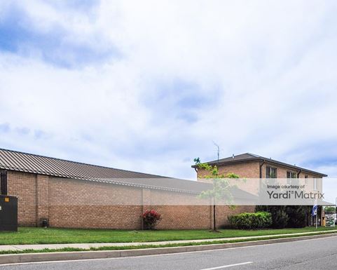 Source URL: https://cdnsc.rentcafe.com/dmslivecafe/3/1072053/1072053-1-4.jpg?width=-1&height=385&quality=80