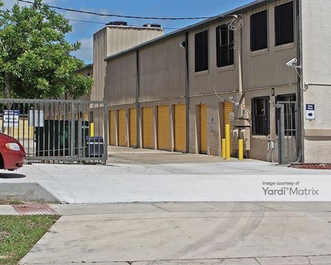 Source URL: https://cdnsc.rentcafe.com/dmslivecafe/3/1072083/1072083-1-5.jpg?width=-1&height=385&quality=80