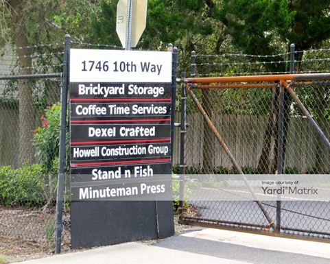 Source URL: https://cdnsc.rentcafe.com/dmslivecafe/3/1072096/1072096-1-4.jpg?width=-1&height=385&quality=80