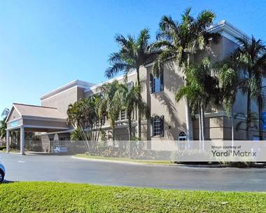 Storage Units for Rent available at 275 Goodlette - Frank Road, Naples, FL 34102