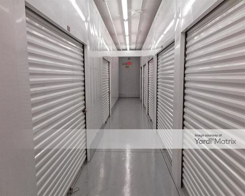 Self Storage Units at 275 Goodlette Frank Rd, Naples, FL