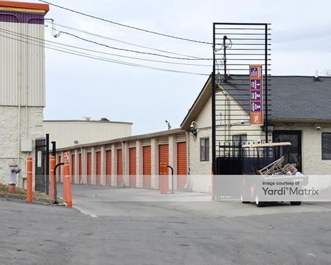 Source URL: https://cdnsc.rentcafe.com/dmslivecafe/3/1072145/1072145-1-2.jpg?width=-1&height=385&quality=80