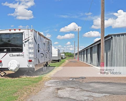 Source URL: https://cdnsc.rentcafe.com/dmslivecafe/3/1072360/1072360-1-3.jpg?width=-1&height=385&quality=80