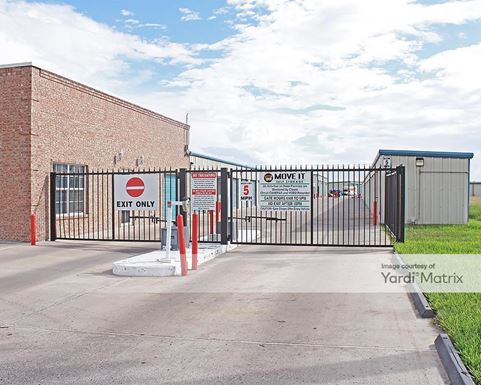 Source URL: https://cdnsc.rentcafe.com/dmslivecafe/3/1072367/1072367-1-2.jpg?width=-1&height=385&quality=80