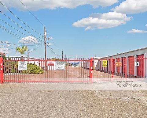 Source URL: https://cdnsc.rentcafe.com/dmslivecafe/3/1072369/1072369-1-5.jpg?width=-1&height=385&quality=80