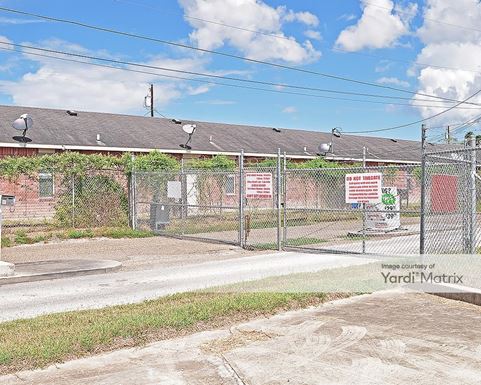 Source URL: https://cdnsc.rentcafe.com/dmslivecafe/3/1072383/1072383-1-4.jpg?width=-1&height=385&quality=80