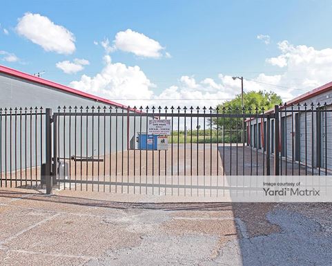 Source URL: https://cdnsc.rentcafe.com/dmslivecafe/3/1072384/1072384-1-3.jpg?width=-1&height=385&quality=80