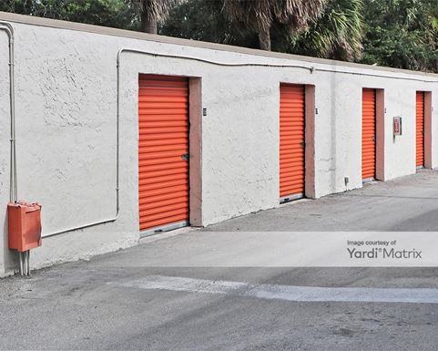 Source URL: https://cdnsc.rentcafe.com/dmslivecafe/3/1072428/1072428-1-5.jpg?width=-1&height=385&quality=80