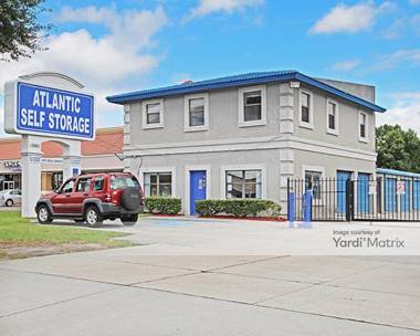 Storage Units for Rent available at 13951 Beach Blvd, Jacksonville, FL 32224