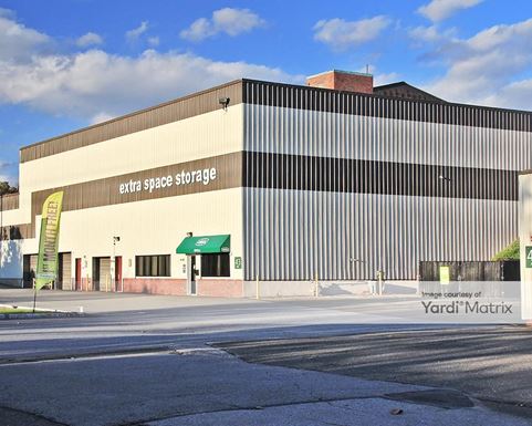 Source URL: https://cdnsc.rentcafe.com/dmslivecafe/3/1072590/1072590-1-4.jpg?width=-1&height=385&quality=80