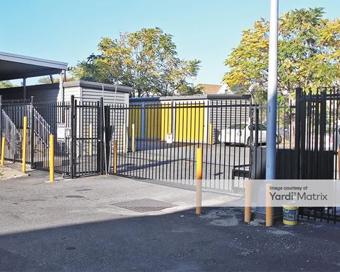 Source URL: https://cdnsc.rentcafe.com/dmslivecafe/3/1072595/1072595-1-4.jpg?width=-1&height=385&quality=80