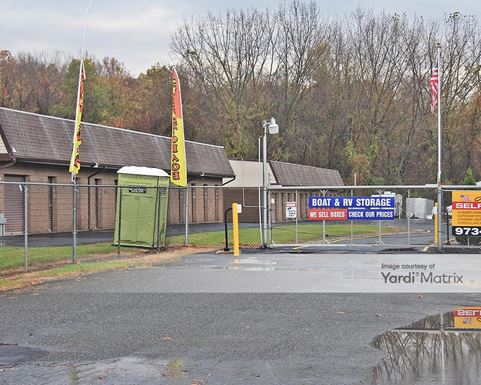 Source URL: https://cdnsc.rentcafe.com/dmslivecafe/3/1072597/1072597-1-4.jpg?width=-1&height=385&quality=80