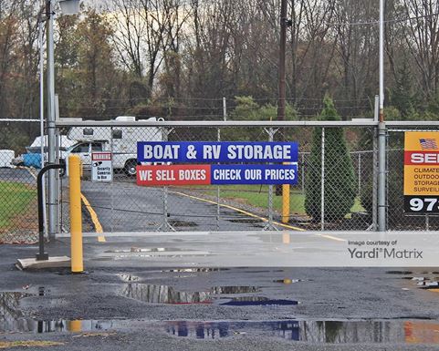 Source URL: https://cdnsc.rentcafe.com/dmslivecafe/3/1072597/1072597-1-5.jpg?width=-1&height=385&quality=80