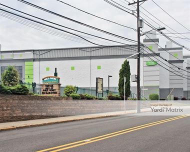 Storage Units for Rent available at 550 Main Street, Fort Lee, NJ 07024