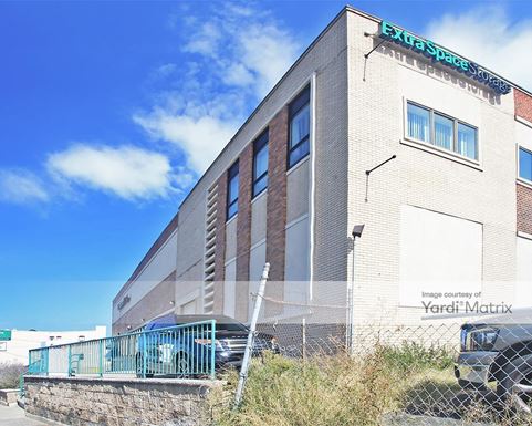 Source URL: https://cdnsc.rentcafe.com/dmslivecafe/3/1072602/1072602-1-4.jpg?width=-1&height=385&quality=80