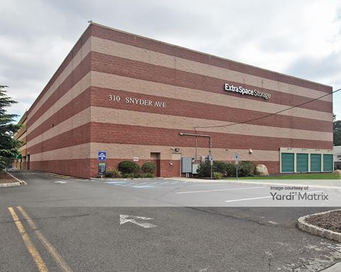 Source URL: https://cdnsc.rentcafe.com/dmslivecafe/3/1072604/1072604-1-2.jpg?width=-1&height=385&quality=80