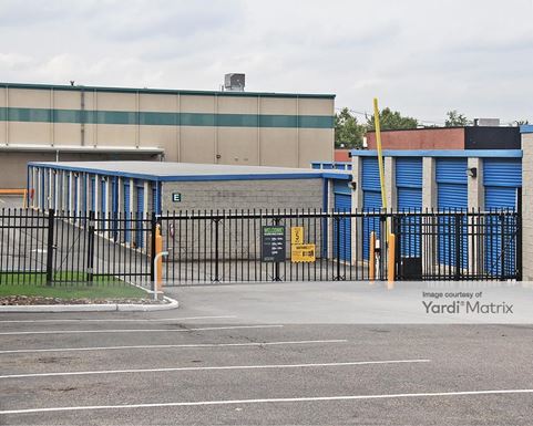 Source URL: https://cdnsc.rentcafe.com/dmslivecafe/3/1072606/1072606-1-4.jpg?width=-1&height=385&quality=80