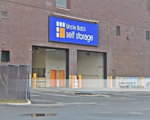 Source URL: https://cdnsc.rentcafe.com/dmslivecafe/3/1072611/1072611-1-4.jpg?width=-1&height=385&quality=80