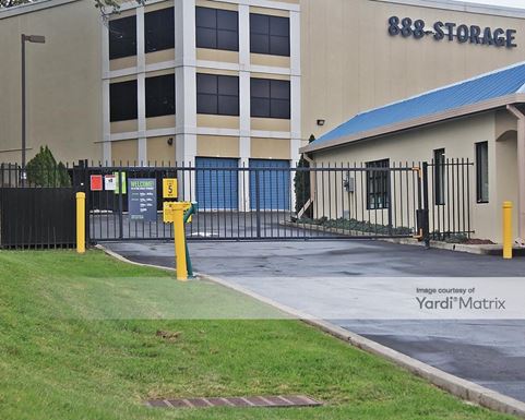 Source URL: https://cdnsc.rentcafe.com/dmslivecafe/3/1072612/1072612-1-5.jpg?width=-1&height=385&quality=80