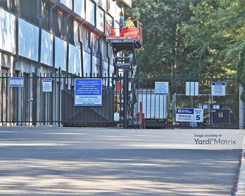 Source URL: https://cdnsc.rentcafe.com/dmslivecafe/3/1072614/1072614-1-4.jpg?width=-1&height=385&quality=80