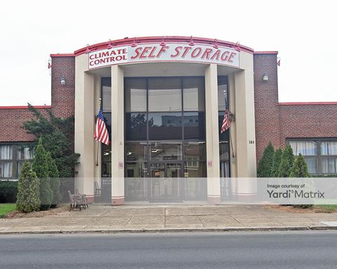 Source URL: https://cdnsc.rentcafe.com/dmslivecafe/3/1072629/1072629-1-2.jpg?width=-1&height=385&quality=80