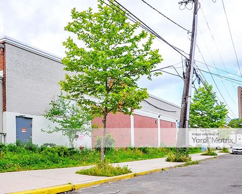 Source URL: https://cdnsc.rentcafe.com/dmslivecafe/3/1072642/1072642-1-3.jpg?width=-1&height=385&quality=80