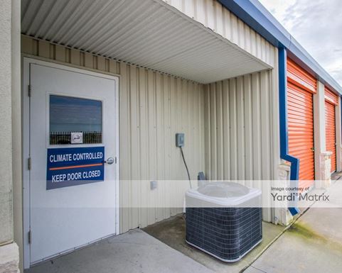 Source URL: https://cdnsc.rentcafe.com/dmslivecafe/3/1072646/1072646-1-4.jpg?width=-1&height=385&quality=80