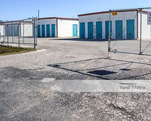 Source URL: https://cdnsc.rentcafe.com/dmslivecafe/3/1072653/1072653-1-4.jpg?width=-1&height=385&quality=80