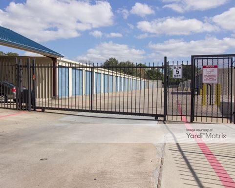 Source URL: https://cdnsc.rentcafe.com/dmslivecafe/3/1072660/1072660-1-5.jpg?width=-1&height=385&quality=80