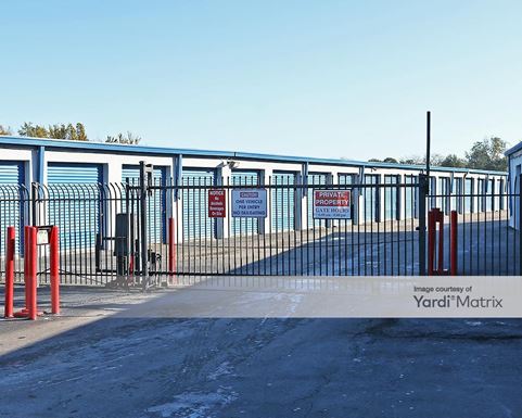 Source URL: https://cdnsc.rentcafe.com/dmslivecafe/3/1072683/1072683-1-4.jpg?width=-1&height=385&quality=80