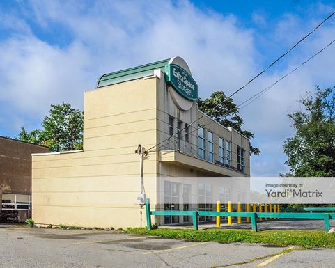 Source URL: https://cdnsc.rentcafe.com/dmslivecafe/3/1072796/1072796-1-2.jpg?width=-1&height=385&quality=80